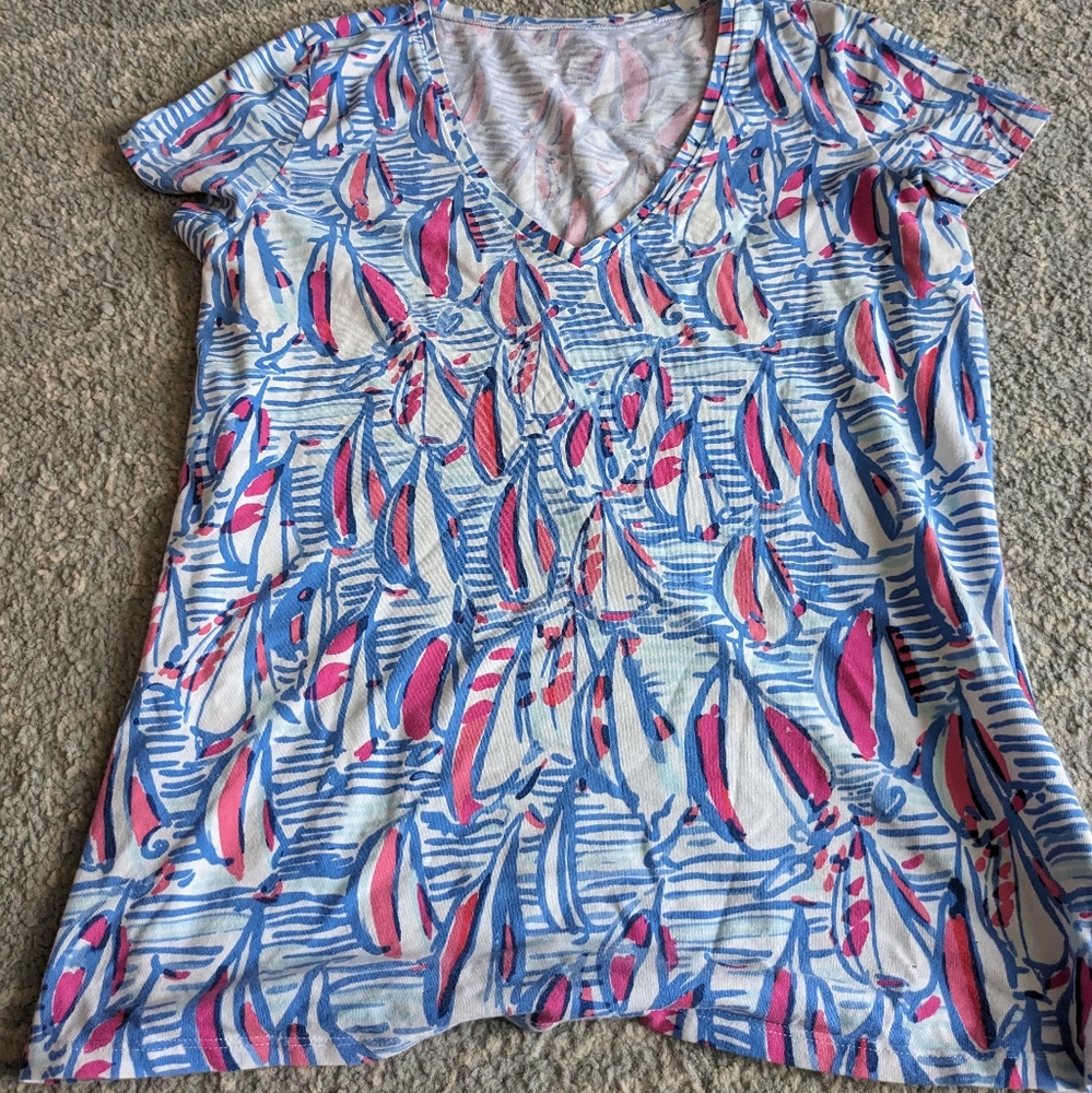 Lilly tee